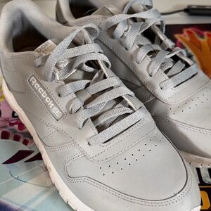 Reebok Classic Leather Grey White Sneakers Men’s Size 10